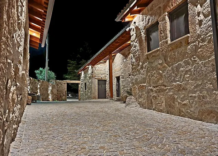 Quinta Da Abadia منتزه العطل مانغوالدي